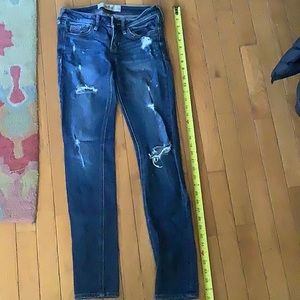 Distressed Hollister jeans size 0